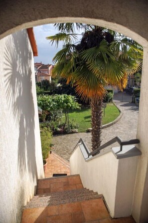 Apartment, Mehrere Betten | Unterkunftsgelände