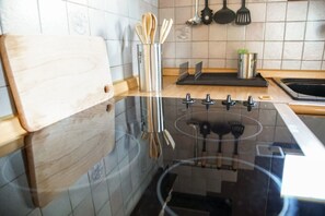 Apartment, Mehrere Betten | Eigene Küche | Herdplatte, Kochgeschirr/Geschirr/Besteck