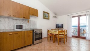 Apartment, Multiple Beds | Private kitchen | Stovetop, cookware/dishes/utensils - Apartments Vukovarac (Omis)
