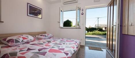 Appartement, 1 lit double | Cuisine privée | Micro-ondes