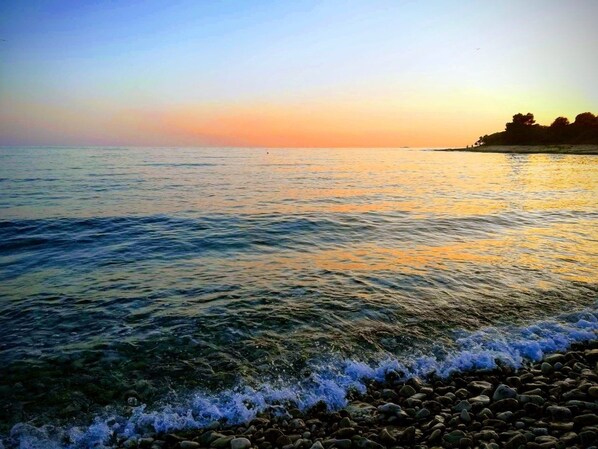 Beach nearby, sun-loungers - App Mikelic Stara Barbariga (Vodnjan)