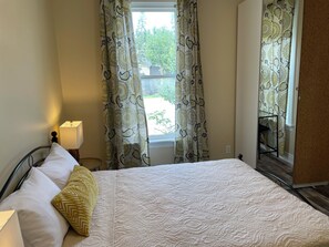 3 sovrum, skrivbord, strykjärn/strykbräda och gratis wi-fi