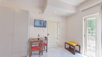 Standard Studio | Living area | LCD TV