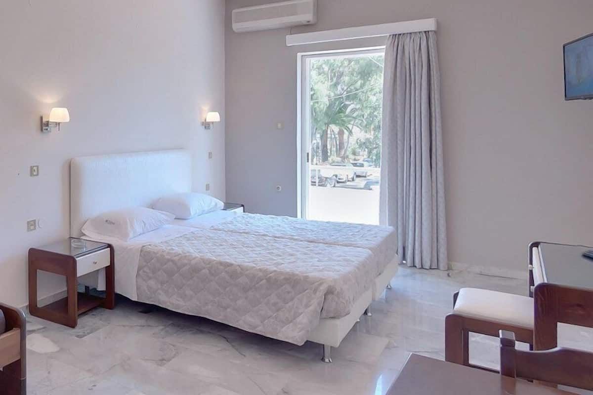 Superior-Studio | 1 Schlafzimmer, Zimmersafe, Verdunkelungsvorhänge, Bügeleisen/Bügelbrett