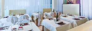 Breakfast, lunch, dinner served; Italian cuisine  - Hotel de Londres (Riccione)