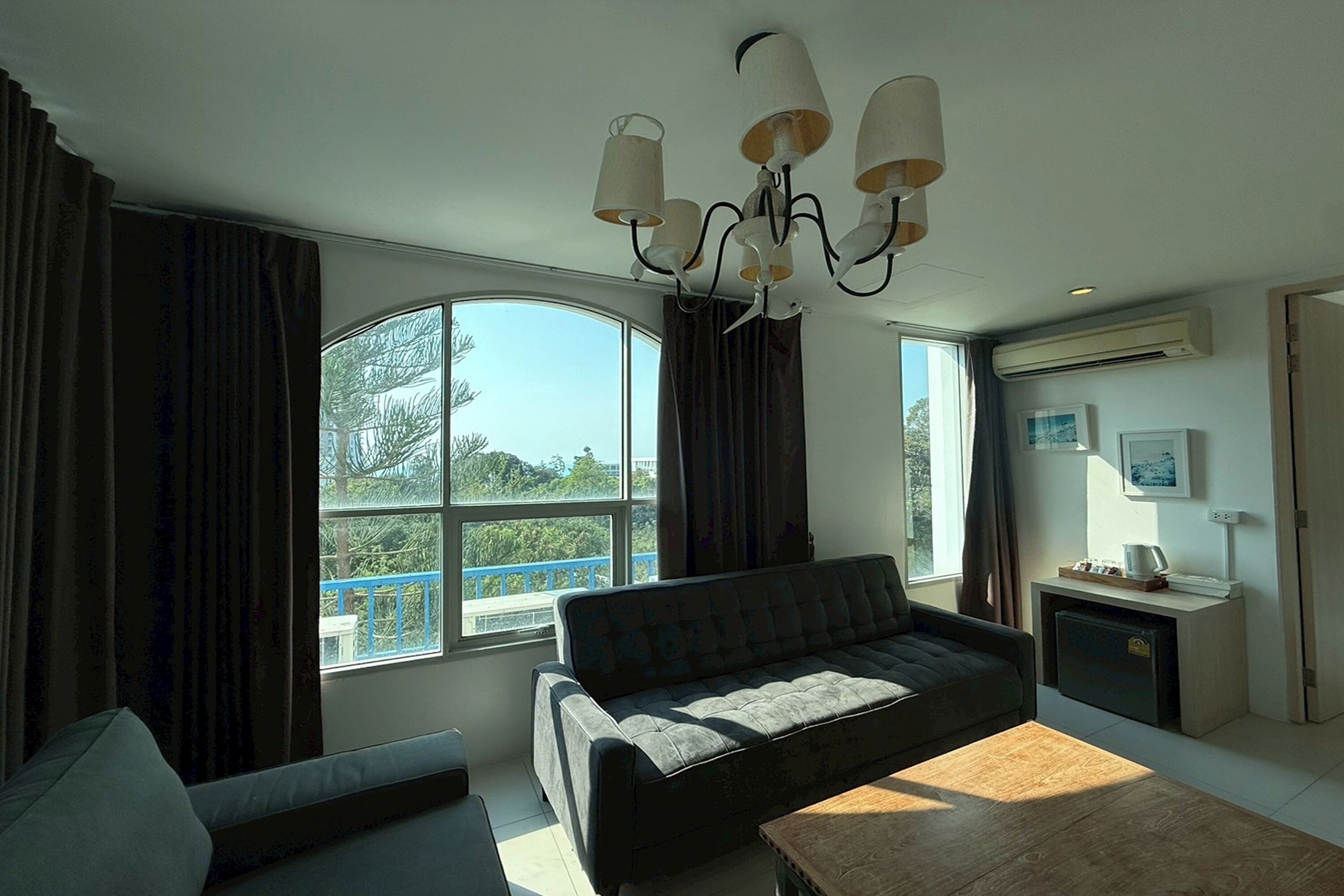 2 Bedroom Suite Jacuzzi Seaview | View from room