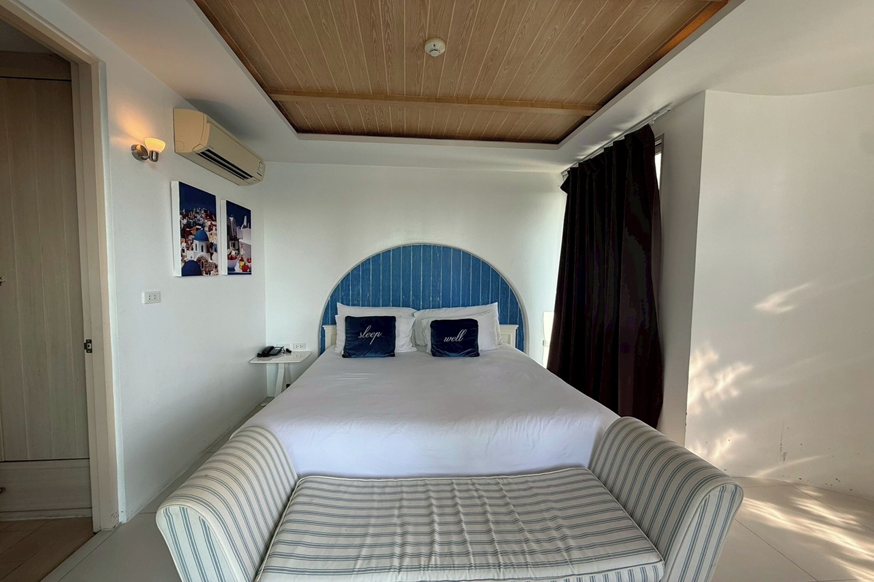 2 Bedroom Suite Jacuzzi Seaview | Skrivbord, strykjärn/strykbräda, gratis wi-fi och sängkläder
