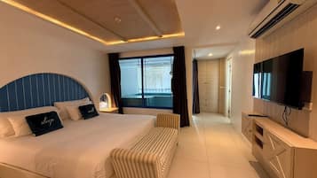 Deluxe Jacuzzi | 办公桌、熨斗/熨板、免费 WiFi、床单