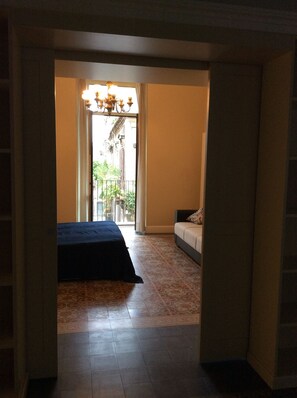 Interior - home in the historic center of Catania (Catania)