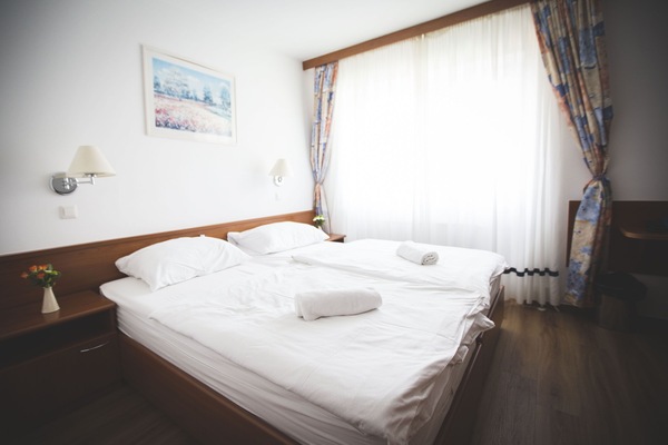 Double Room | Premium bedding, minibar, in-room safe, desk