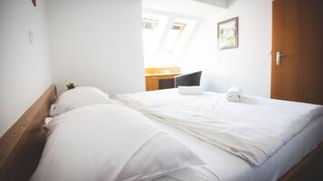 Suite, 1 Bedroom | Premium bedding, minibar, in-room safe, desk