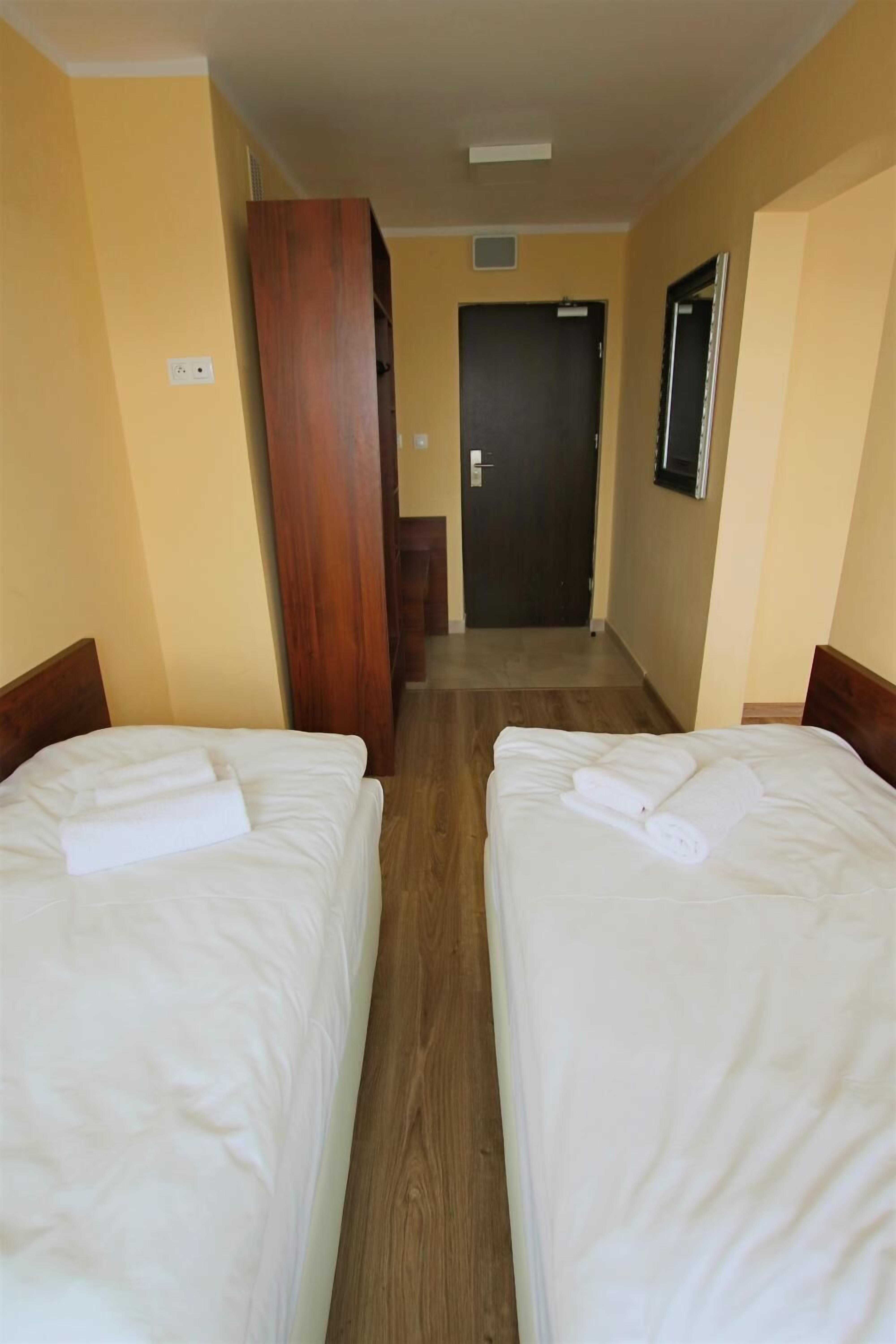 免费 WiFi、床单