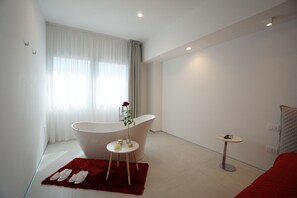 1 chambre, coffres-forts dans les chambres, bureau