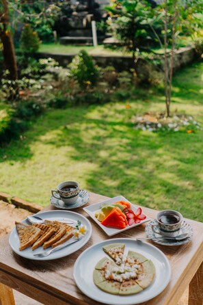 Daily continental breakfast for a fee - Rahayu Guest House Ubud (Ubud)