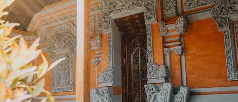 Pintu masuk interior