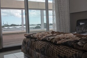 Blackout drapes, iron/ironing board, free WiFi, wheelchair access - Oasis Properties - (Port Louis)