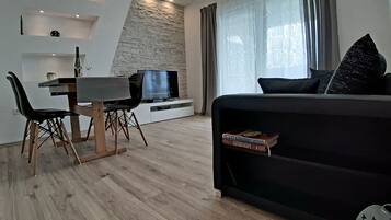 Leilighet – comfort, sjøutsikt | Oppholdsområde