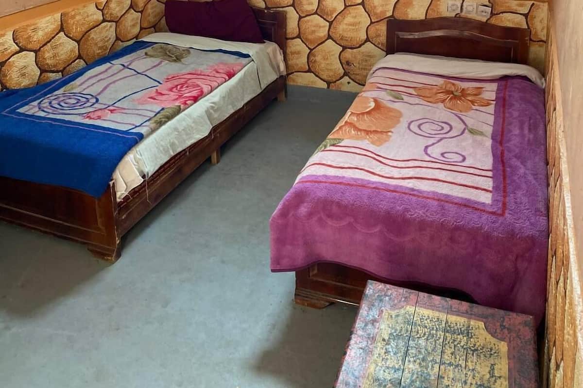 Free WiFi, bed sheets