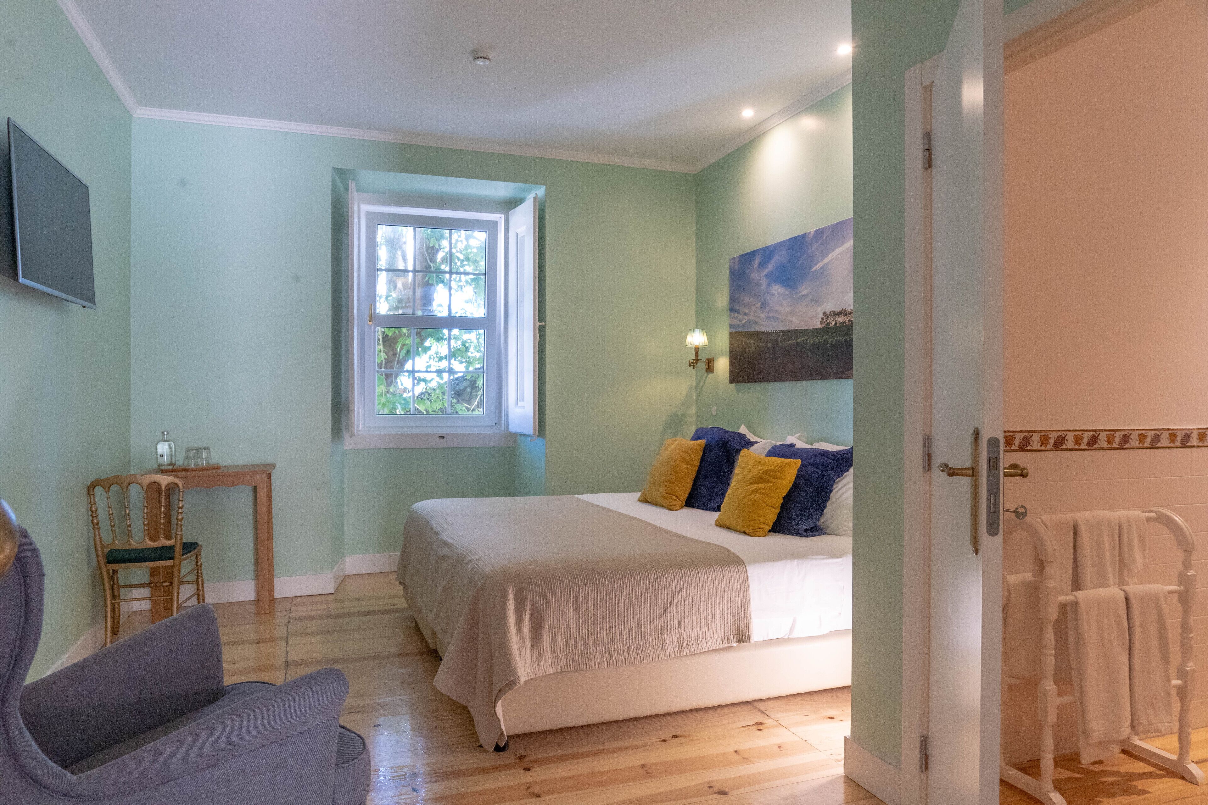 Individually decorated, individually furnished, desk, laptop workspace