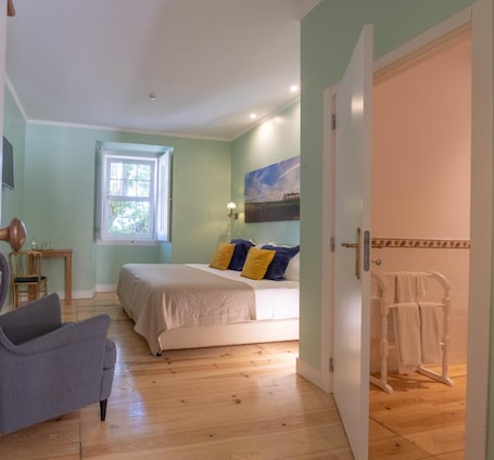Decoración personalizada, muebles diferentes y escritorio