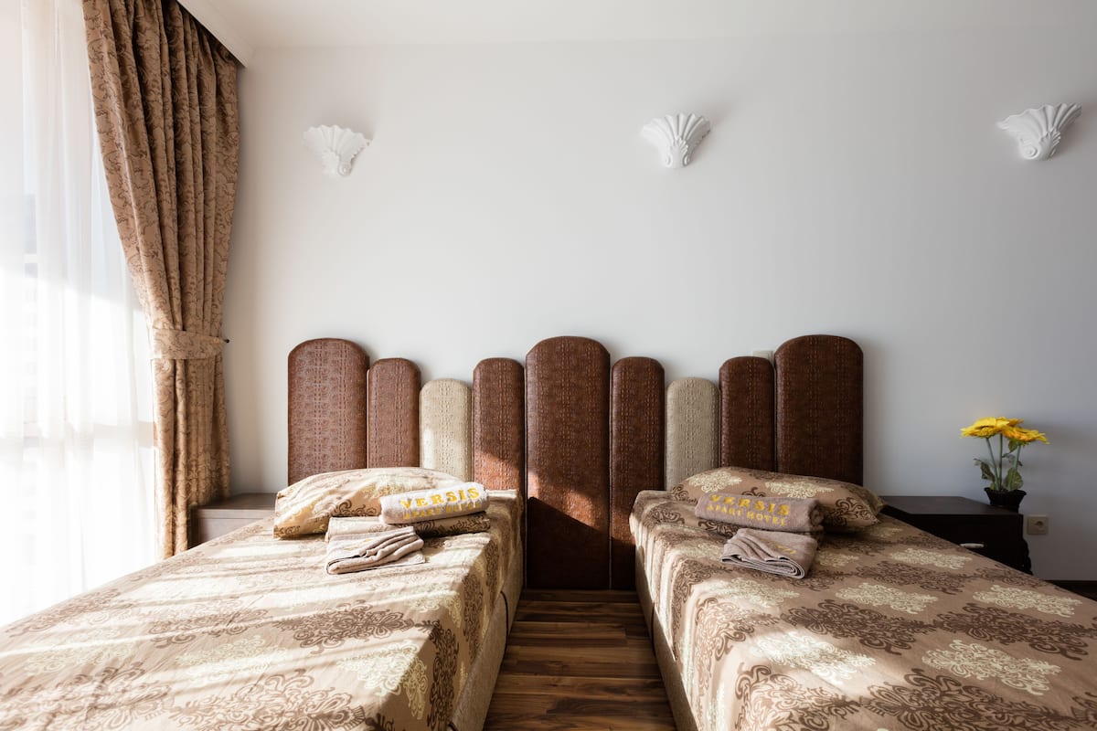 Blackout curtains, soundproofing, free cots/infant beds, free WiFi