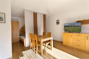 Basic Apartment (Typ A) | Laptop workspace, free WiFi, bed sheets - Ostbacher-Stern (Leutasch)