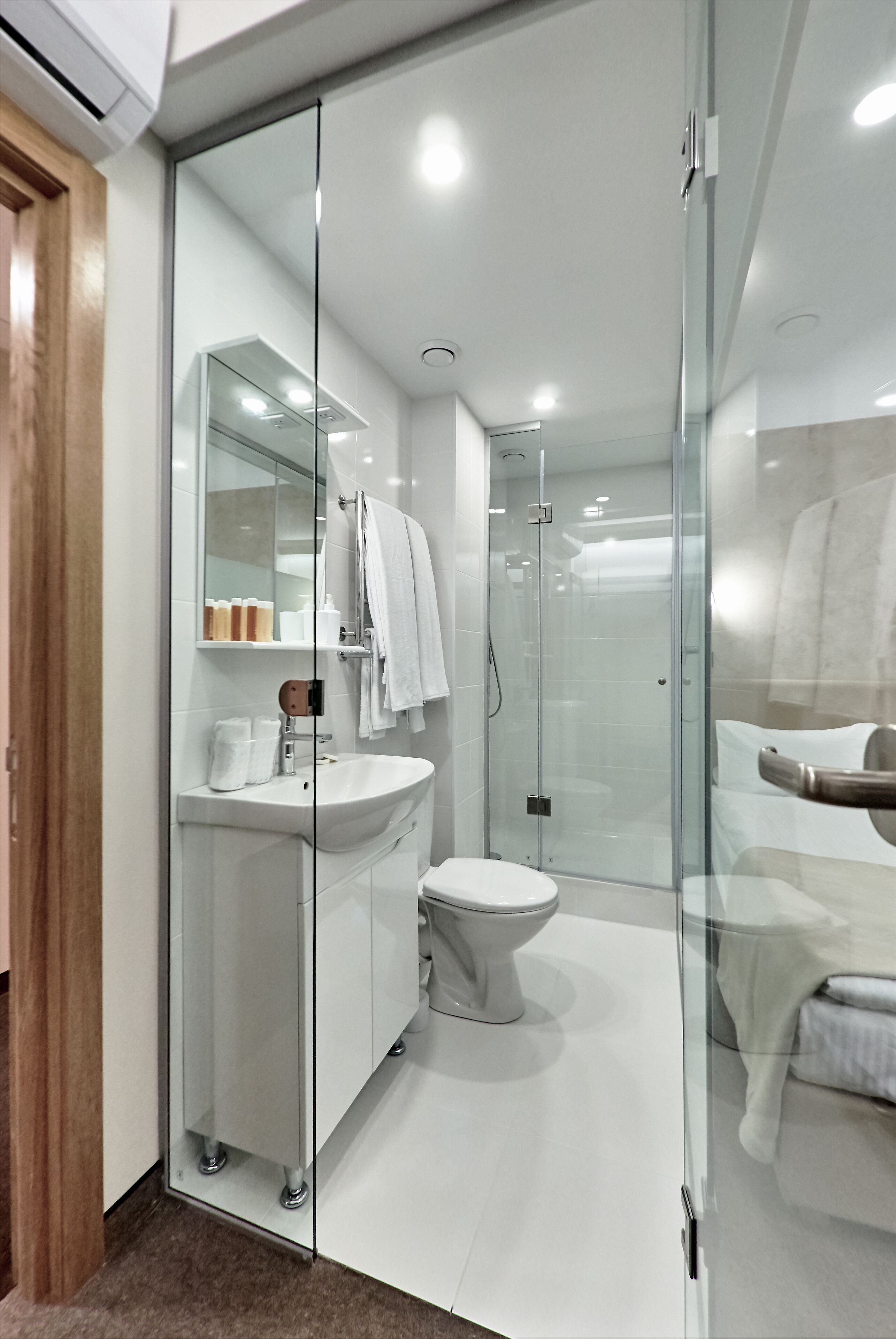 Bathroom shower