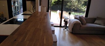 BAJO CON JARDIN CERCA DE LA PLAYA Y EL GOLF