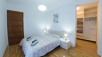 Deluxe Apartment, 1 Bedroom, Balcony | 1 bedroom, iron/ironing board, free WiFi, bed sheets
