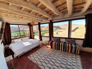 Phòng Suite có tầm nhìn toàn cảnh | Bộ đồ giường cao cấp, chăn bông, trang trí khác biệt 