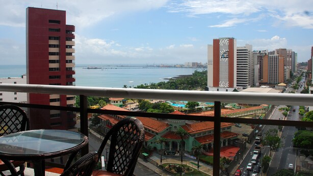 Apartamento Confort, varias camas, vistas al mar | Balcón