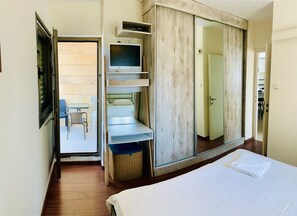 Comfort Apartment, City View | 3 bedrooms, desk, laptop workspace, soundproofing - Royal Holiday Apartment (Netanya)