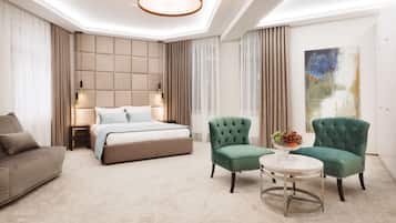 Deluxe Double Room, 1 King Bed | Living area | 43-inch LED TV with digital channels, TV, Netflix