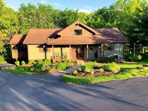 Exterior - Tranquil Home Away From Home, Tranquil Home Away From Home, PET FRIENDLY! Pool Table, Fire Pit, and (Guilford Township)