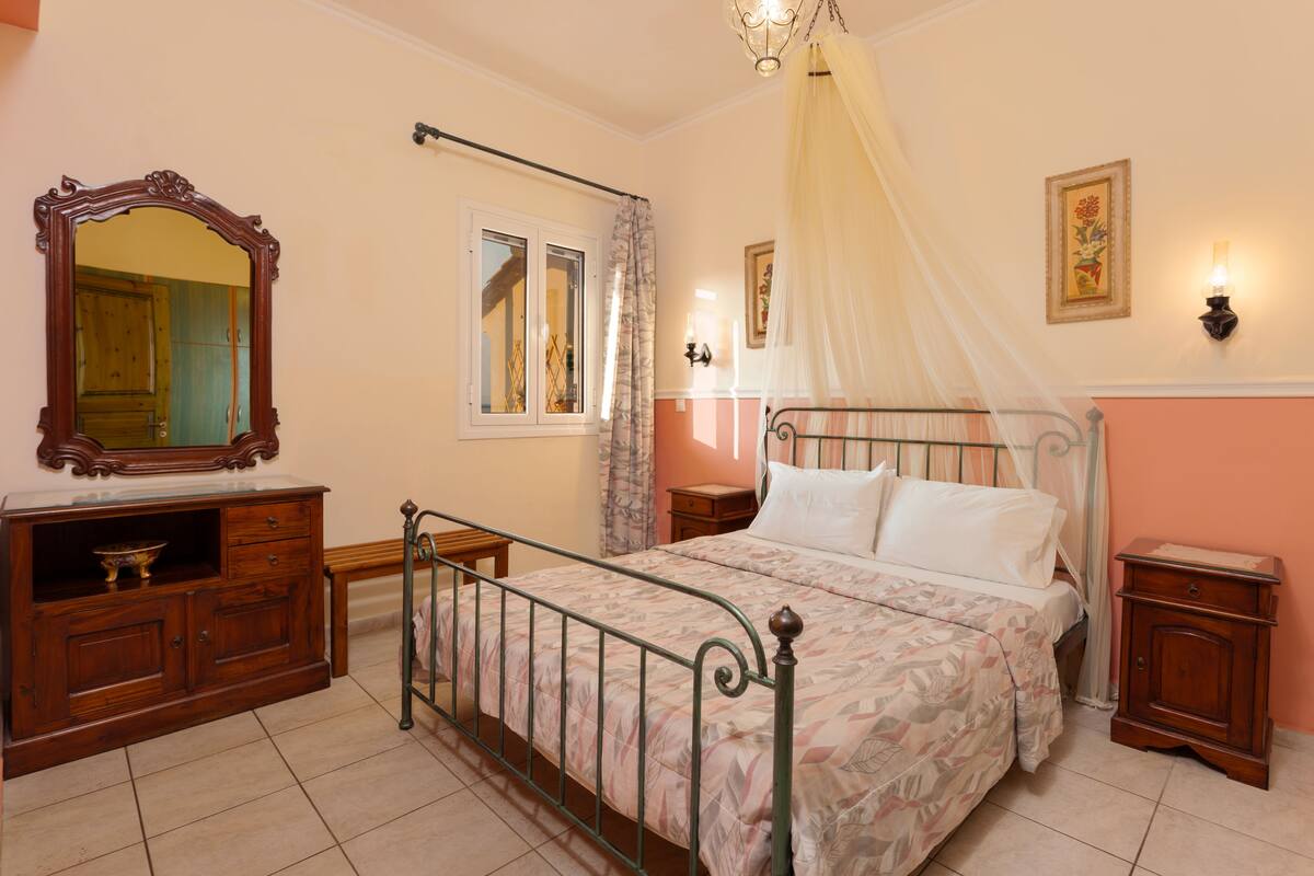 In-room safe, iron/ironing board, free cots/infant beds, free WiFi