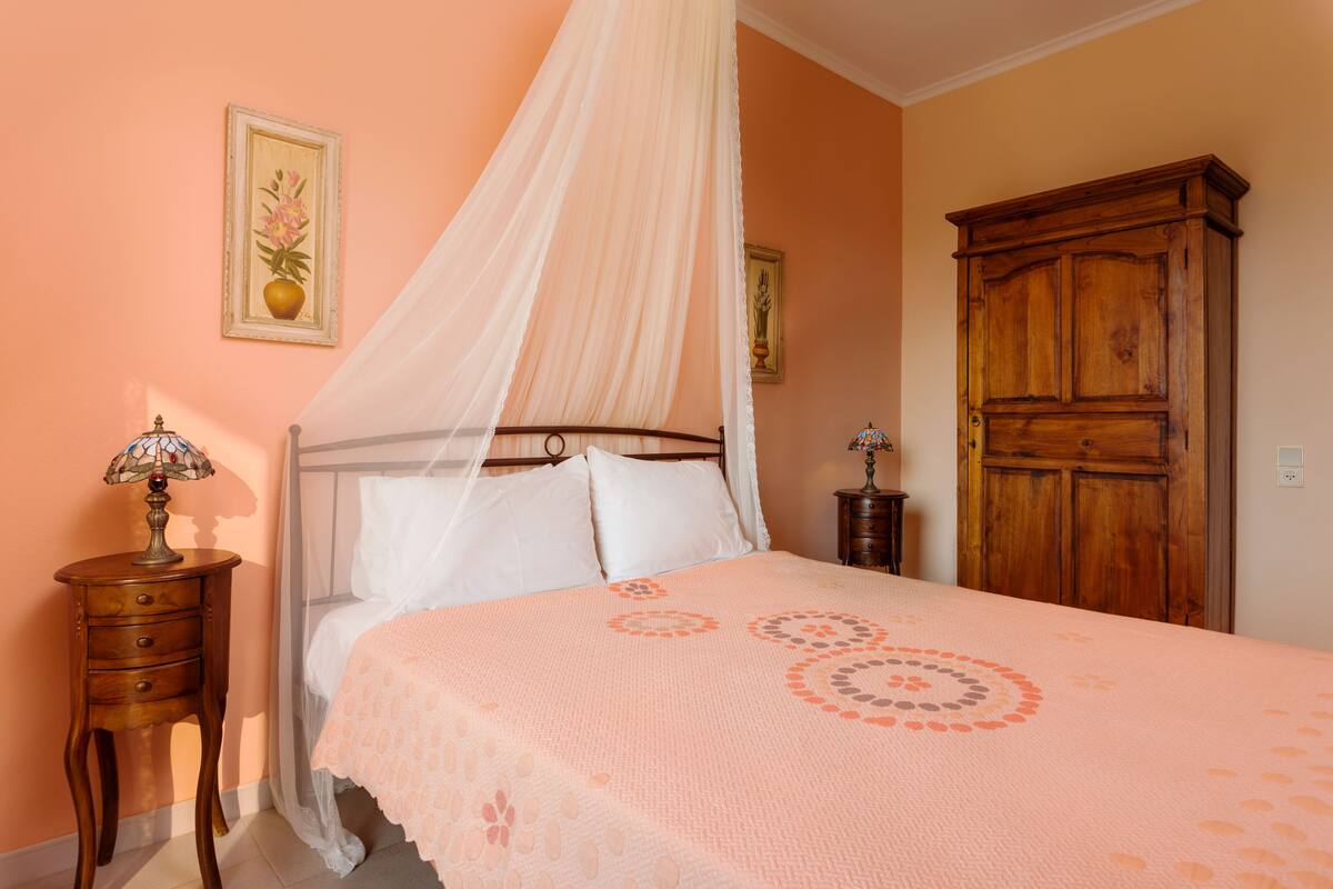 In-room safe, iron/ironing board, free cots/infant beds, free WiFi