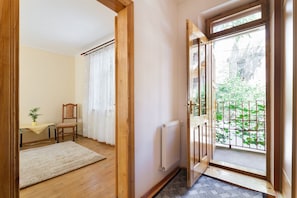 Apartment | Living area | Flat-screen TV - Paradise apartment 2 (Lviv)