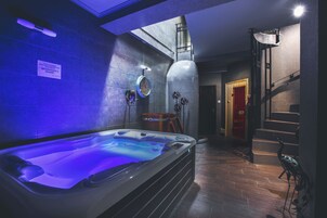 Swedish massages, sports massages, massages