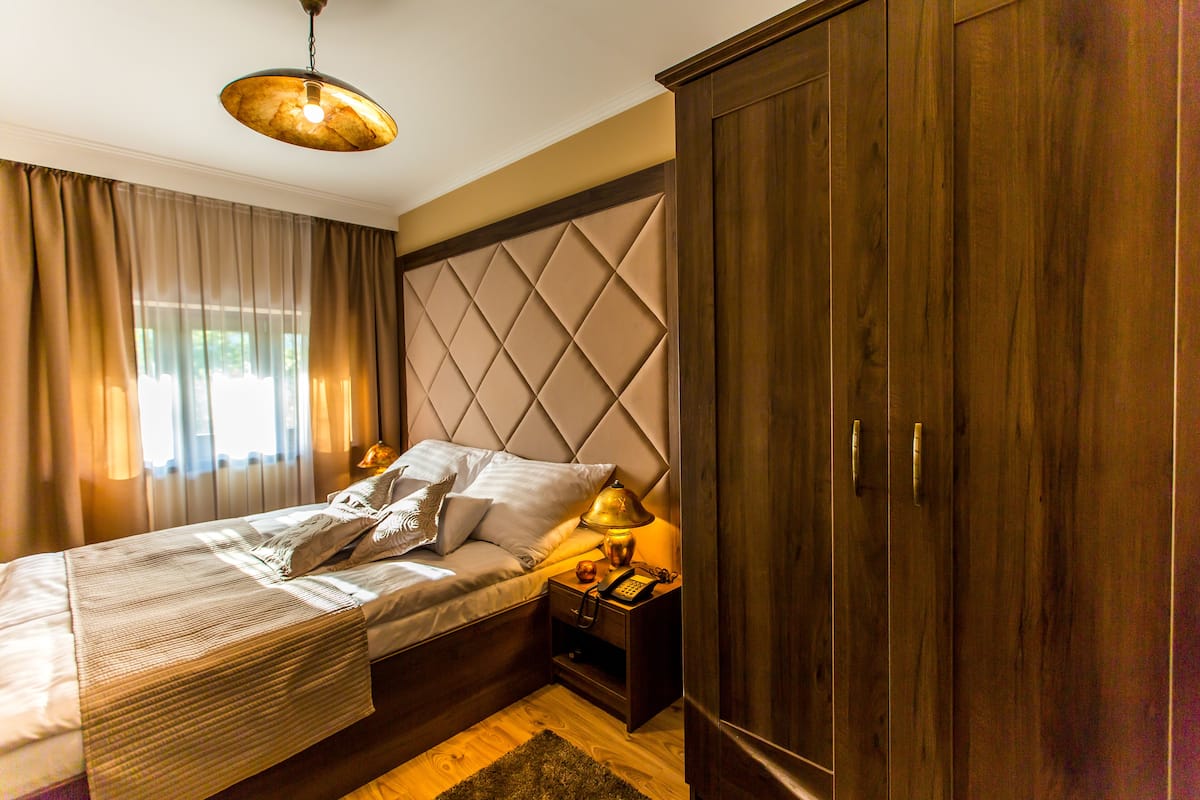 Standaard tweepersoonskamer | 1 slaapkamer, luxe beddengoed, bedden met traagschuimmatras, een minibar