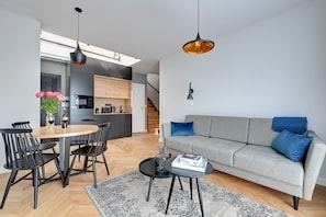 Appartement Supérieur, 3 chambres, terrasse | Coin séjour