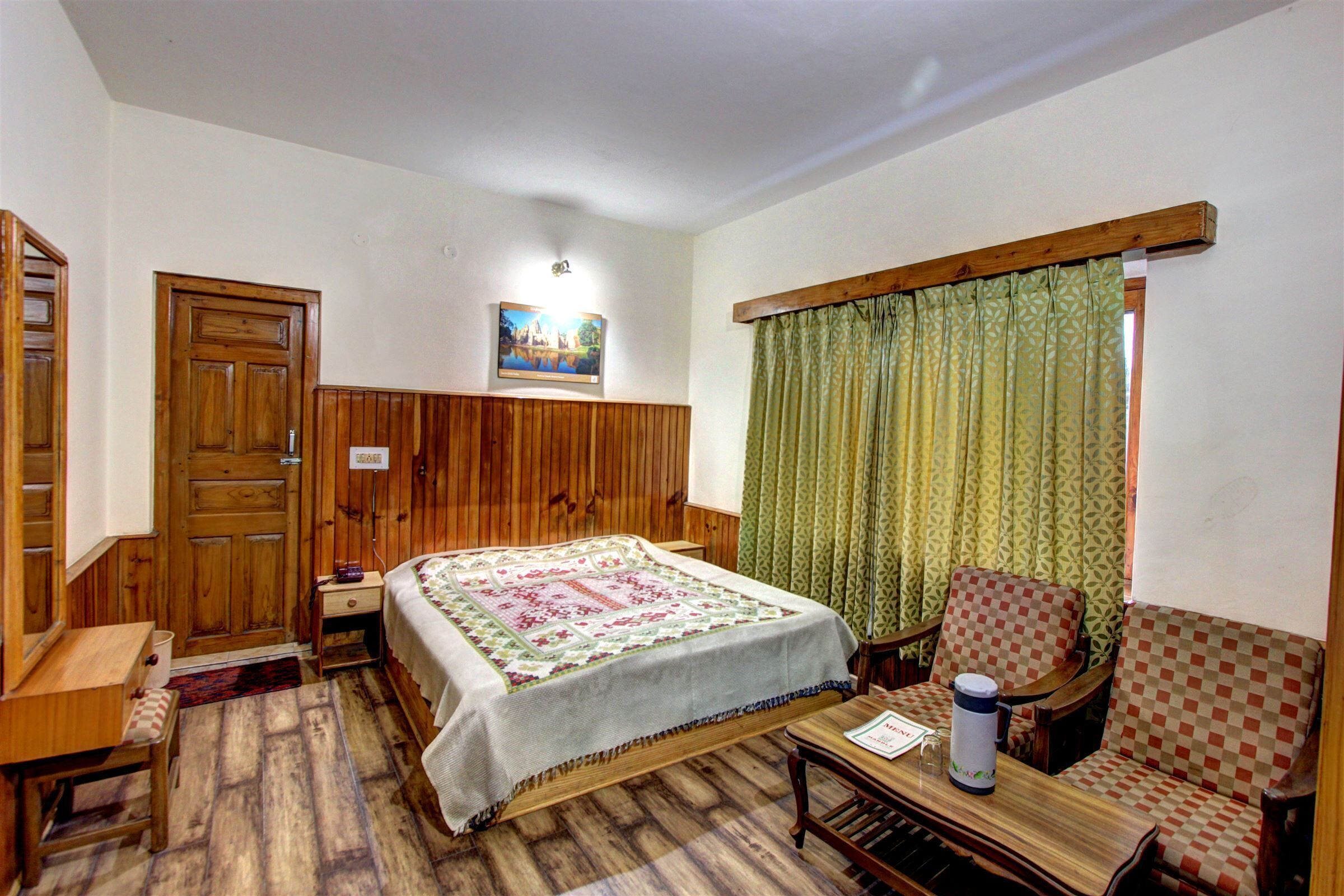 Desk, free WiFi, bed sheets