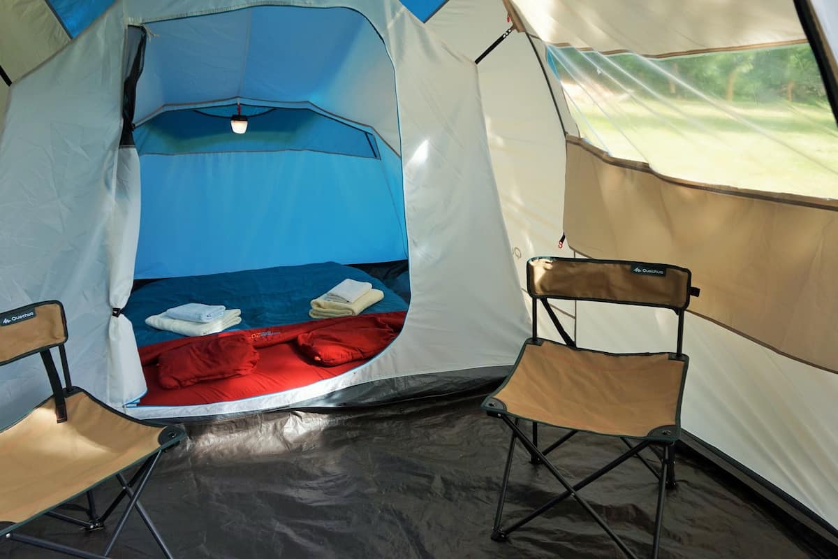 Tente Confort (Sleeping bag) | Wi-Fi gratuit, draps fournis