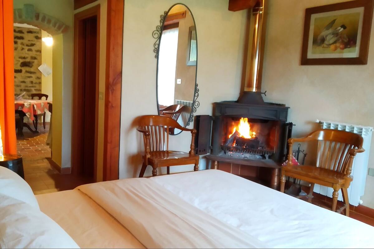 Appartement Confort, 1 grand lit, vue colline | Wi-Fi gratuit, draps fournis