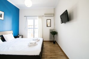 Apartment, 1 Bedroom | 1 bedroom, hypo-allergenic bedding, in-room safe, desk - The Blue Shades Apt-Heart of Athens (Athens)