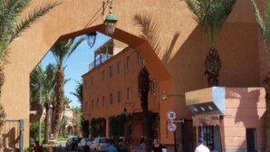 تفاصيل الفندق من الخارج