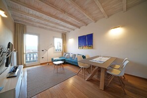 Apartment, 2 Bedrooms | Living area | Flat-screen TV - L'Orologio (Salò)