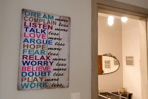 تفاصيل الفندق من الداخل