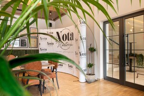 Bar (on property) - Garni Hotel Nota (Belgrade)