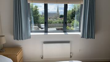 House, Multiple Beds | 2 bedrooms, iron/ironing board, free WiFi, bed sheets