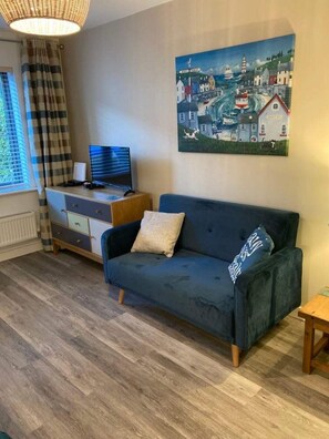 House, Multiple Beds | Living room | TV